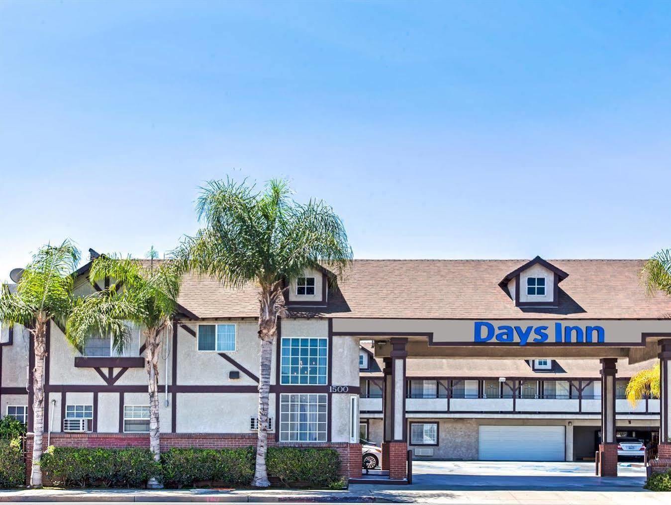 Cabana Inn & Suites Long Beach Exterior photo